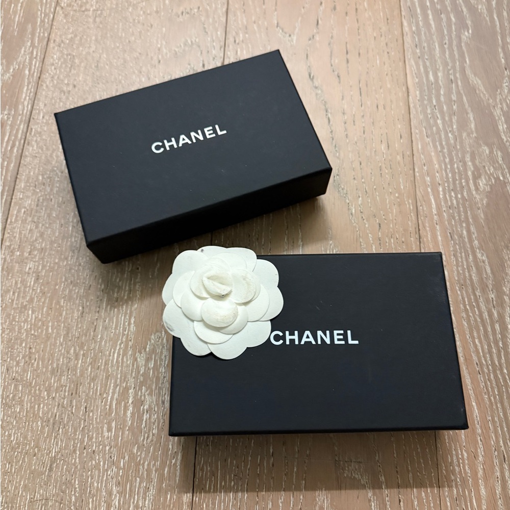 Chanel boxes 
2 available 
With Camilla and ribbons